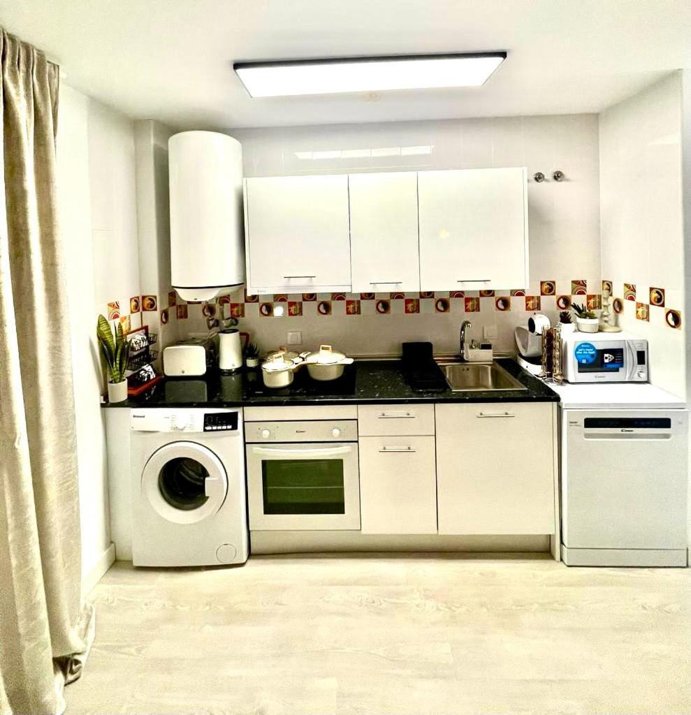 Historical Centre! Private Terrace & Gym-Near Public Parking Apartment Málaga Exterior foto